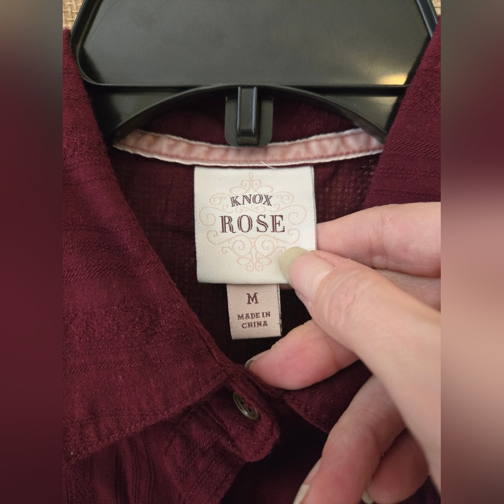 Women's Knox Rose Burgundy Embroidered Floral Button-Up Shirt Size M - Picture 11 of 16